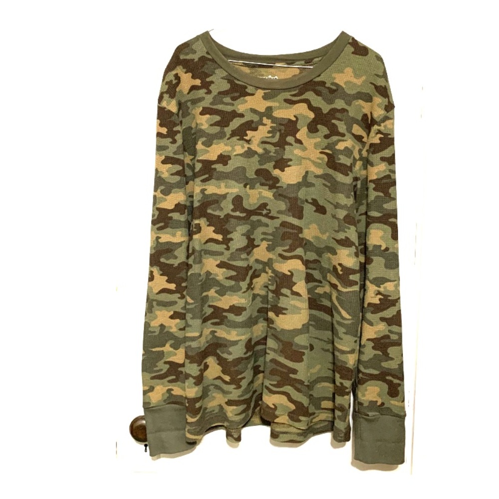 Green Camo thermal/waffle Shirt